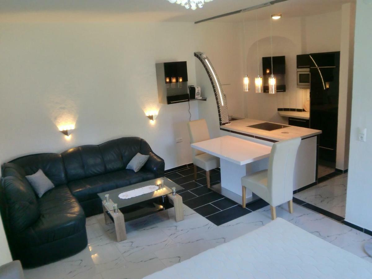 Garten- & Loggia-Appartement Herrenhaus Dellach im Drautal ภายนอก รูปภาพ