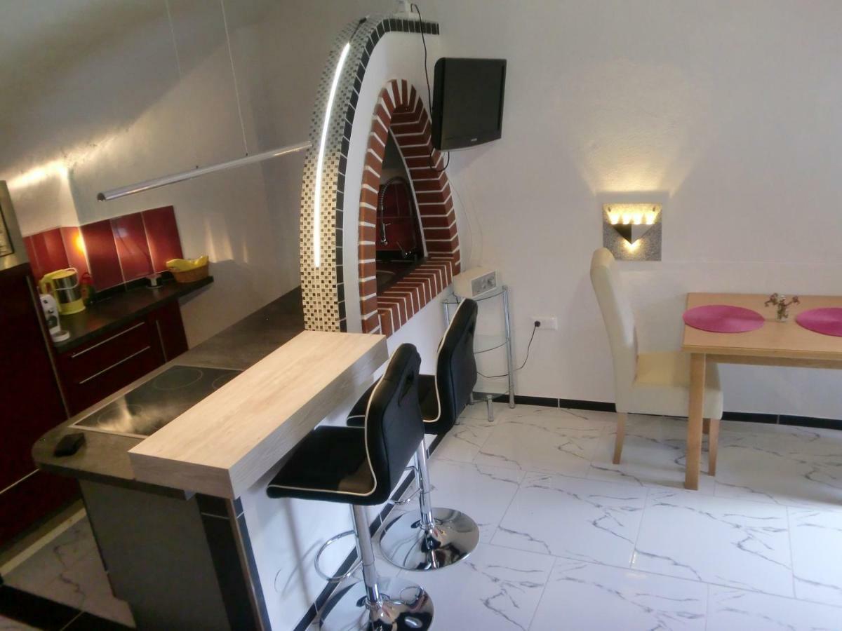 Garten- & Loggia-Appartement Herrenhaus Dellach im Drautal ภายนอก รูปภาพ